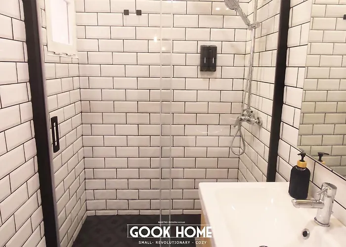 Lalasuites Arenal ヘレス